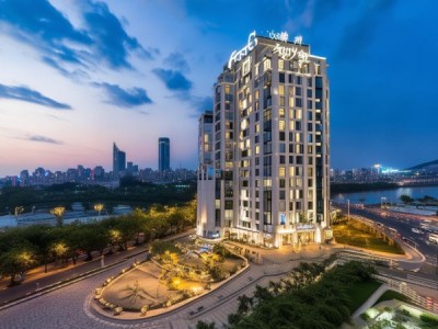 盘江雅阁大酒店位置详解，地址、交通及周边环境解析