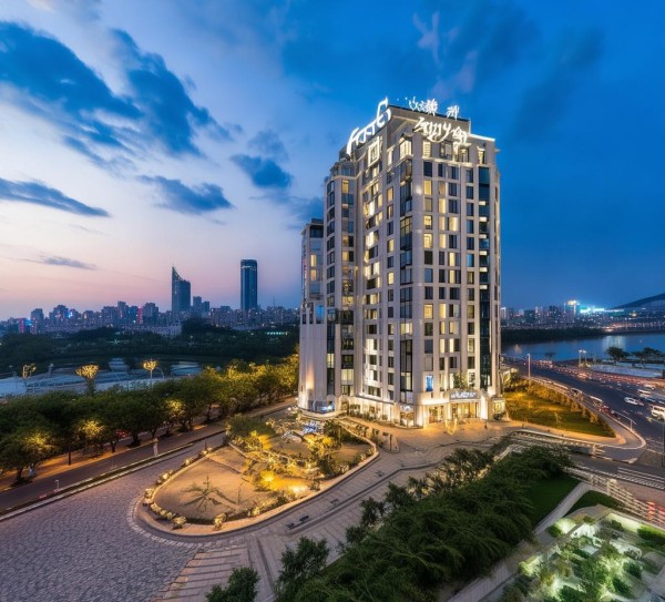 盘江雅阁大酒店位置详解，地址、交通及周边环境解析